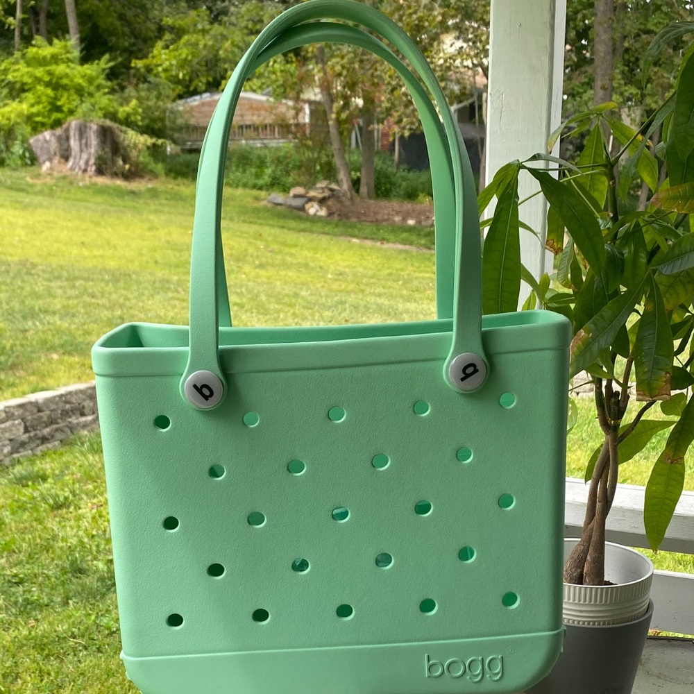 Baby Bogg Bag Dimensions: 15″ x 13″ x 5.25″.